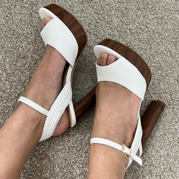 Jessica Simpson brown and white heels - Picture 2 of 7